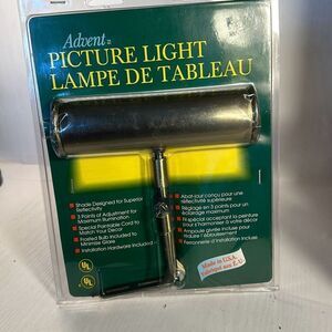 House of Troy A7-71 Advent Picture Light, 7", Antique Brass Made in the USA